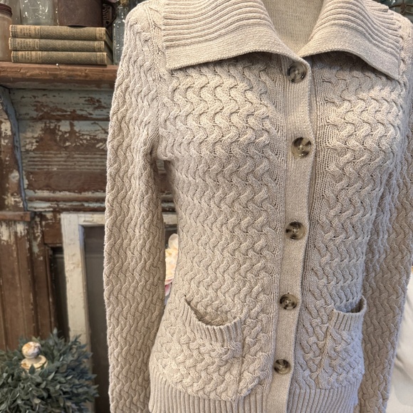 BANANA REPUBLIC CABLE KNIT CARDIGAN SWEATER TOP | OVERSIZED LAPEL | BUTTON UP - Picture 7 of 7